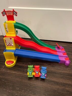 Playskool-Triple Track Tower-Chuck & Friends-Preowned with cars 2005 vintage toy